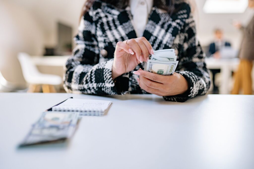 Salaire d un commercial en 2026